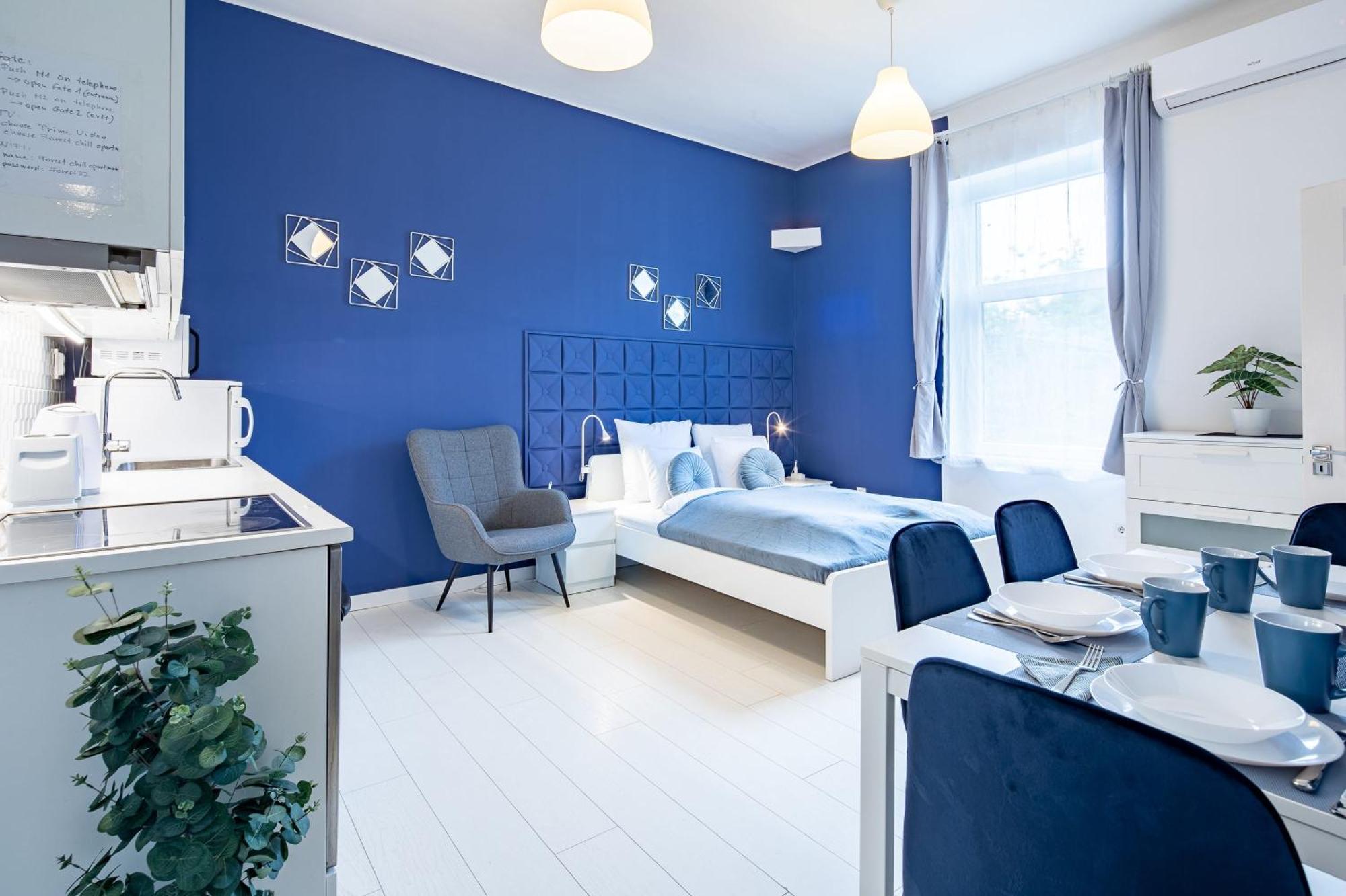 Free Parking - - Quiet Apartment