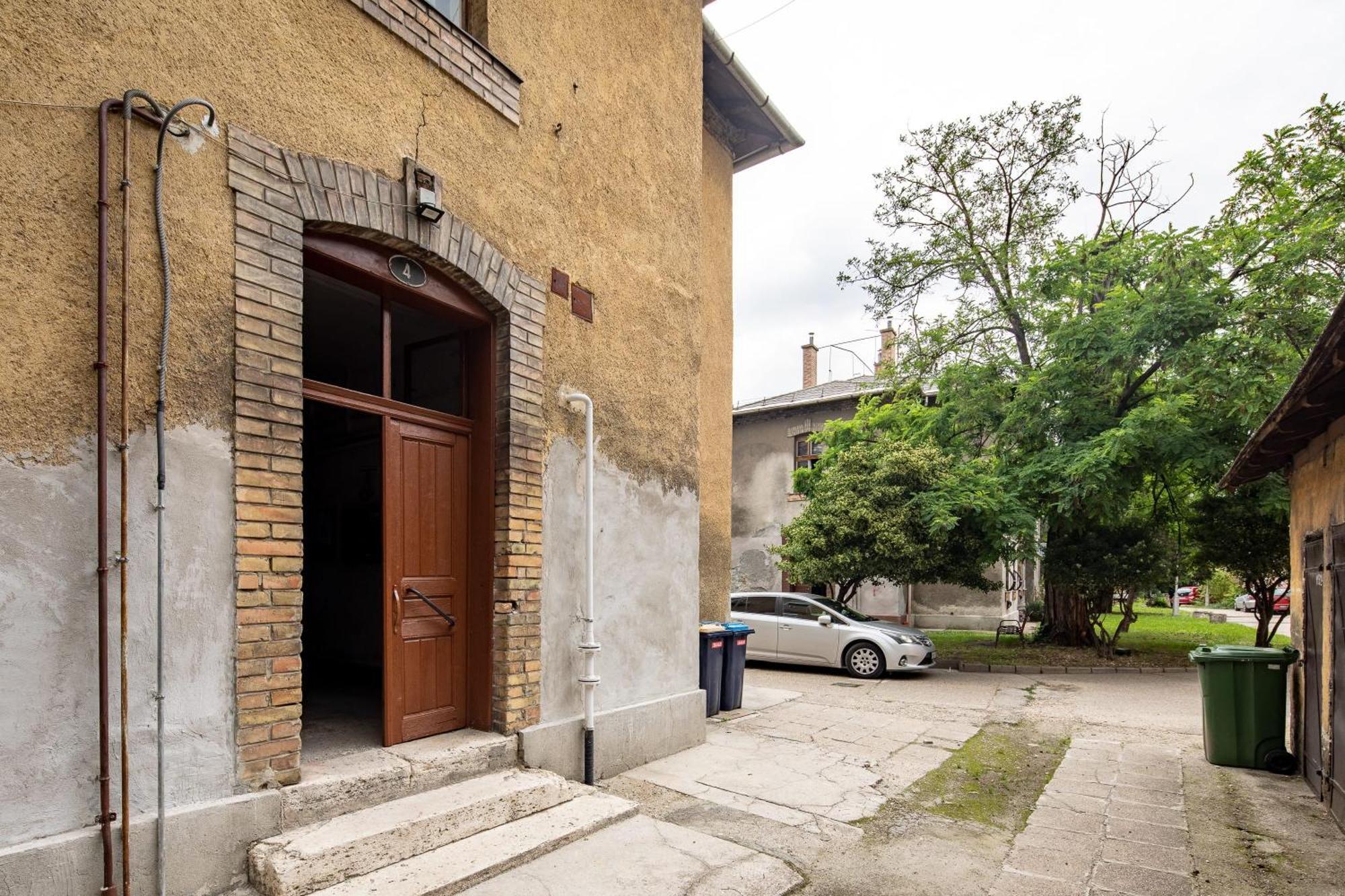 Free Parking - - Quiet Apartment Budapest
